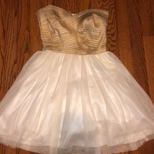 Gold and white evening dress!